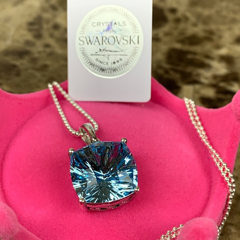 💎Genuine Swarovski Pendant💎 - Picture 6 of 14